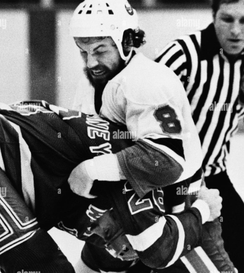 #ToughGuyThursday Garry "Toy Tiger" Howatt played parts of 9 seasons for the <a href="/NYIslanders/">New York Islanders</a> (1972-81):

Regular Season (596 GP): 1466 PIM
Playoffs (87 GP): 289 PIM
Total (683 GP): 1755 PIM

(📸Richard Drew)