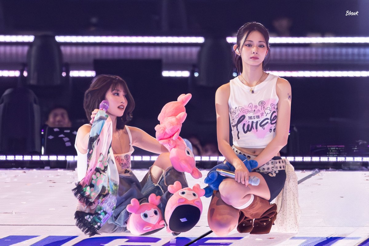 blnwk's tweet image. 250727

#모모 #モモ #MOMO 
#쯔위 #子瑜 #TZUYU 
#트와이스 #TWICE