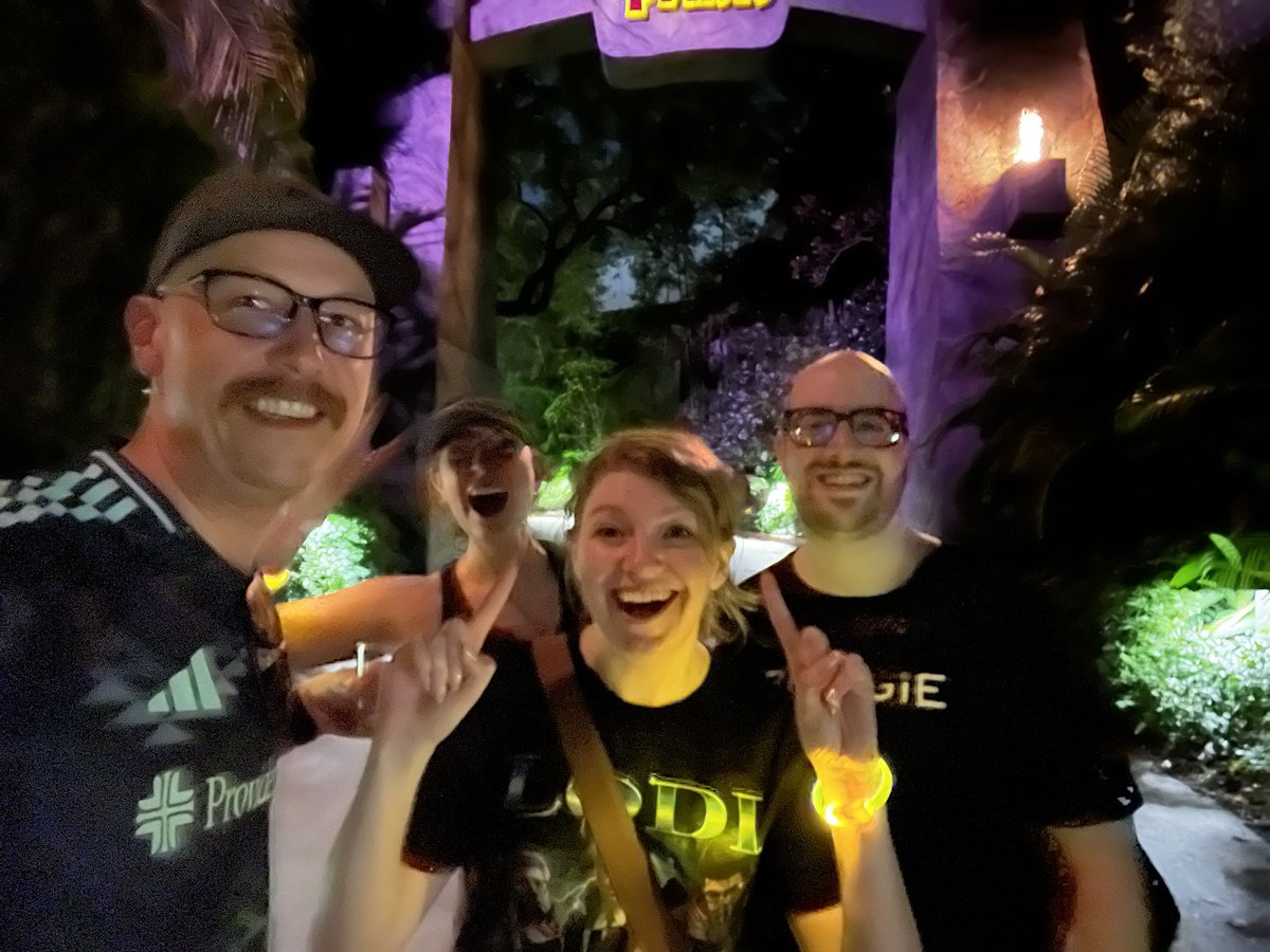 𝙰𝚗𝚍𝚢 𝚂𝚊𝚕𝚒𝚜𝚋𝚞𝚛𝚢 tweet media