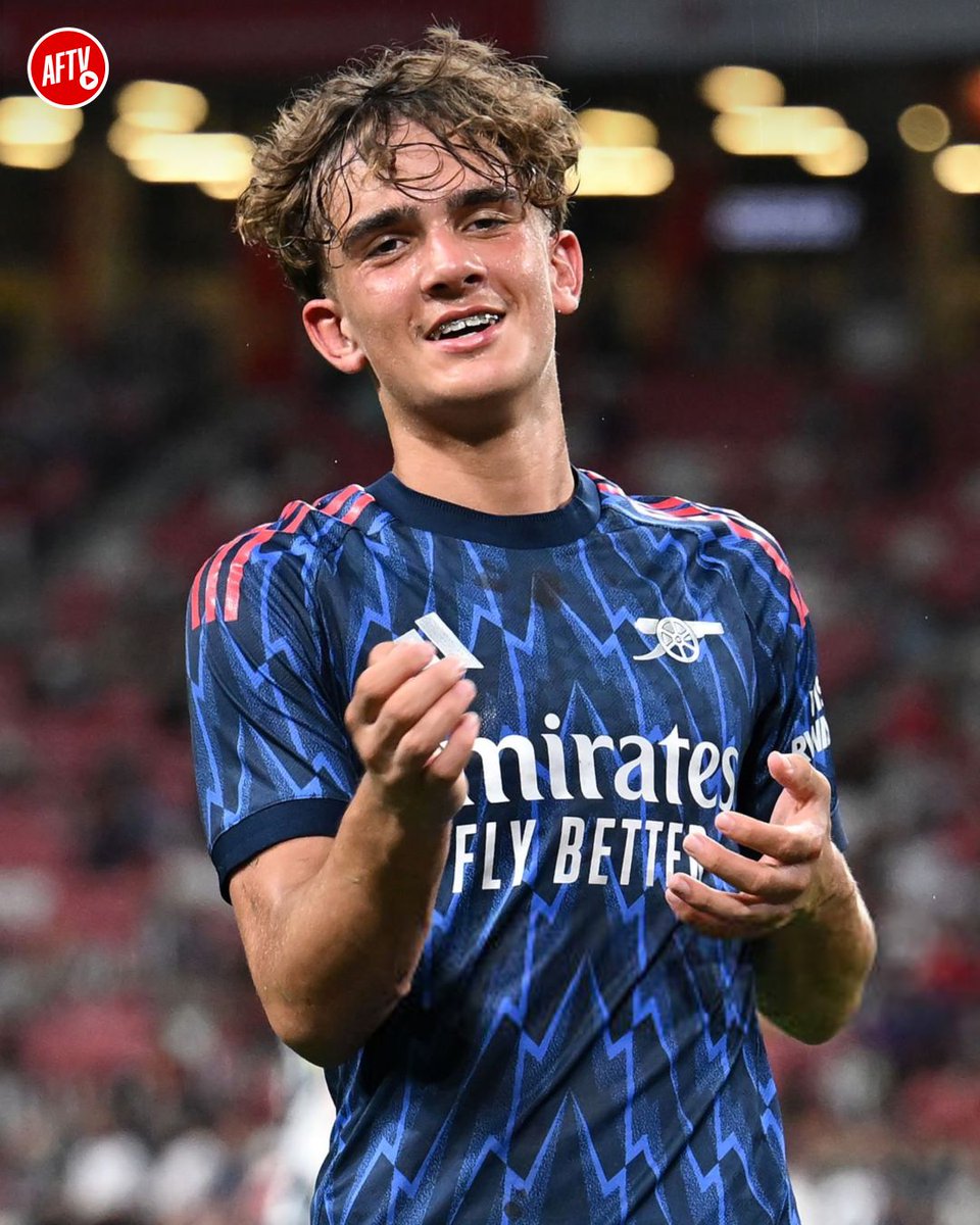 sangatechug's tweet image. Max Dowman, just 15, absolutely stole the show for Arsenal today! Came on, showed his calm and skill, and won the crucial penalty against Newcastle. This kid has a bright future鈥攔emember the name! 馃敟 #Arsenal #MaxDowman #YoungGun
What did you think of his performance?