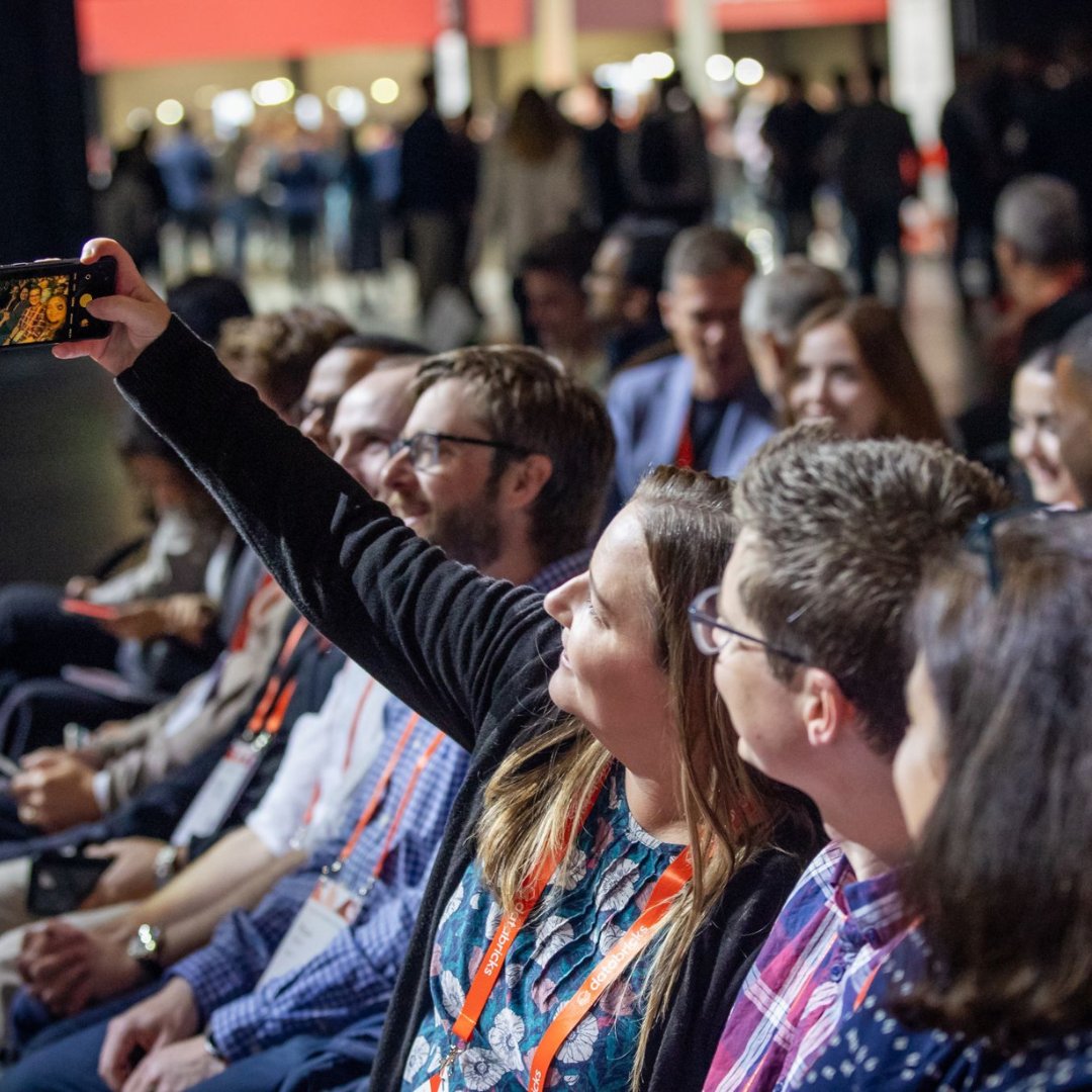 databricks's tweet image. The Databricks #DataAIWorldTour 🌍 brings together data and AI engineers and data analytics professionals to discuss the latest advancements in data and AI, share use cases and best practices, and hear from industry experts about what’s next. 

Whether you are looking for…