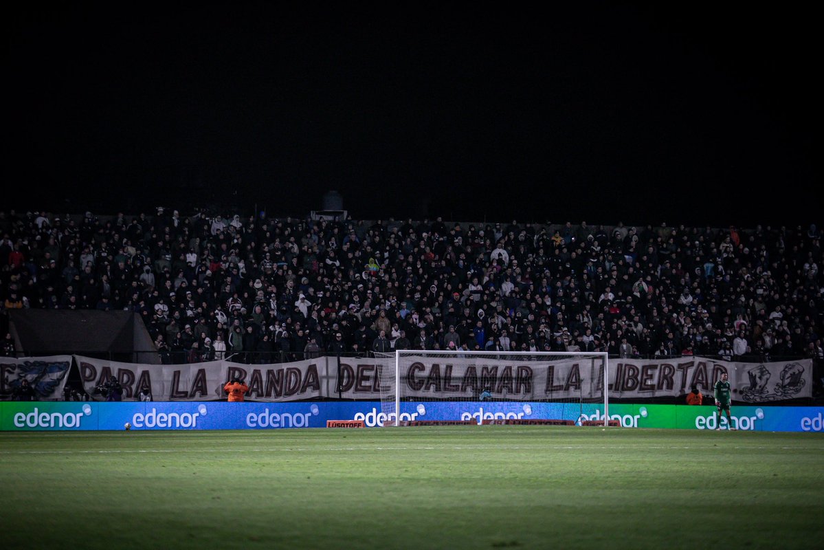 caplatense's tweet image. Sean todos bienvenidos al 𝙀𝙨𝙩𝙖𝙙𝙞𝙤 𝘾𝙞𝙪𝙙𝙖𝙙 𝙙𝙚 𝙑𝙞𝙘𝙚𝙣𝙩𝙚 𝙇𝙤́𝙥𝙚𝙯🏟️

#VamosCalamares🦑