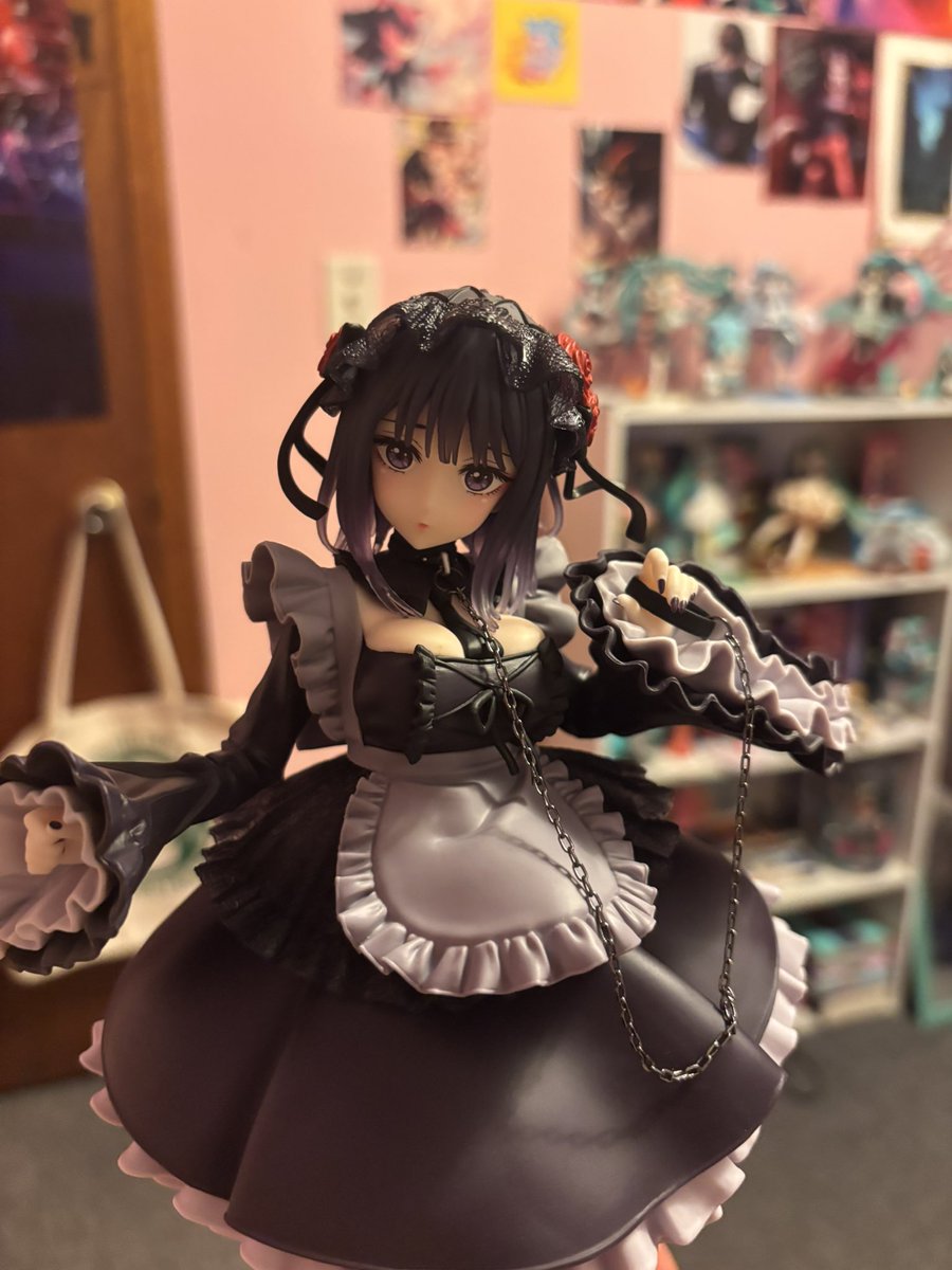 wiftyNA's tweet image. WIFTY FIG UPDATE #6 BILLION:

i got this one at a used games store in WI and my GOD this might be one of my favorite figures.. the heart on the base, the chain you can put in her hand, and she’s HUGE compared to standard 35/40 dollar figs (miku for ref) GOD I LOVE HER 😭😭