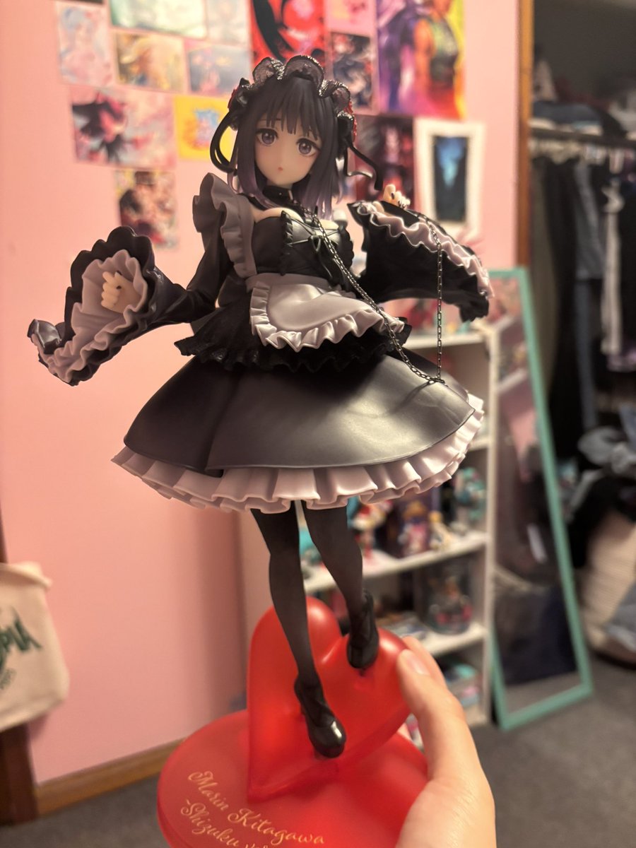 wiftyNA's tweet image. WIFTY FIG UPDATE #6 BILLION:

i got this one at a used games store in WI and my GOD this might be one of my favorite figures.. the heart on the base, the chain you can put in her hand, and she’s HUGE compared to standard 35/40 dollar figs (miku for ref) GOD I LOVE HER 😭😭