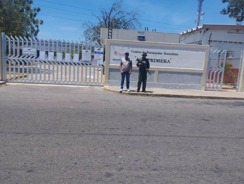 proyectosocial1's tweet photo. Centro de Votación: Centro de Formación Socialista Ali Primera, Sector Las Margaritas, Punto Fijo, estado Falcón. ELECCIONES MUNICIPALES 2025 https://t.co/Te04D7Mf0s