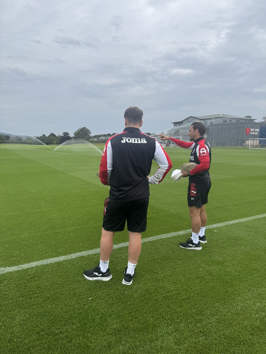 Good morning watching Brentford B on tour in Wales. 🏴󠁧󠁢󠁷󠁬󠁳󠁿