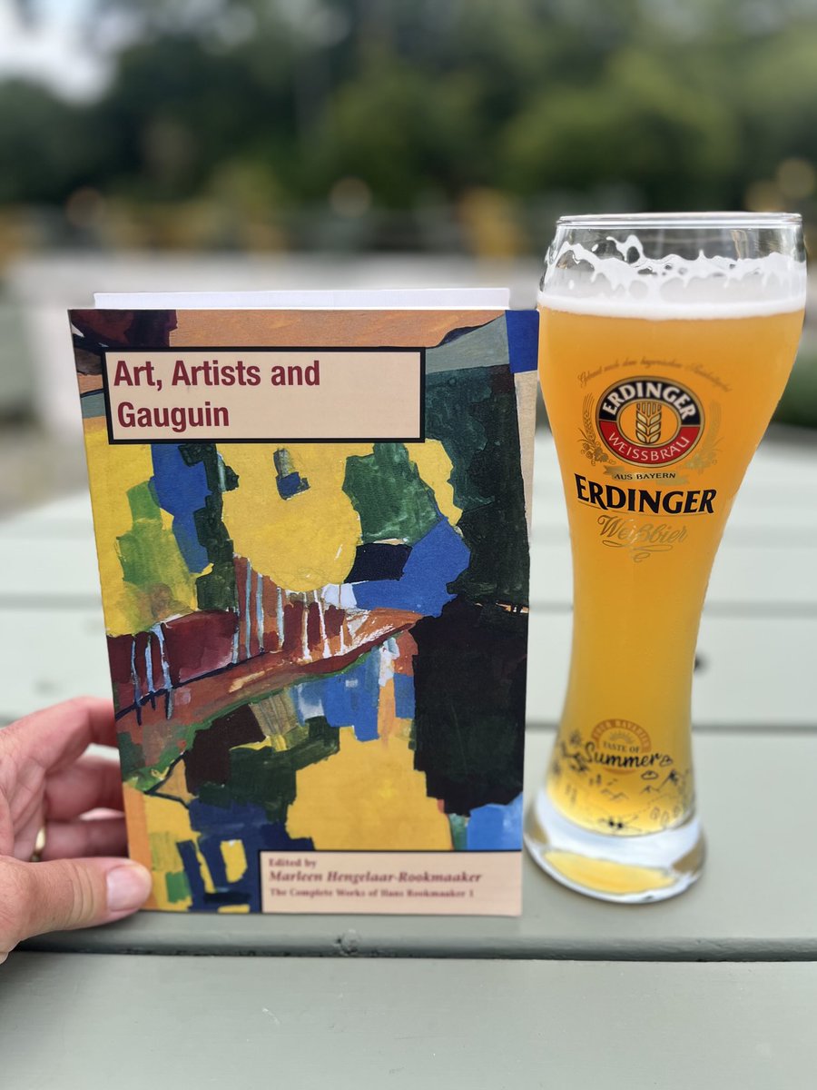 shayhow's tweet image. Rookmaaker and an Erdinger!