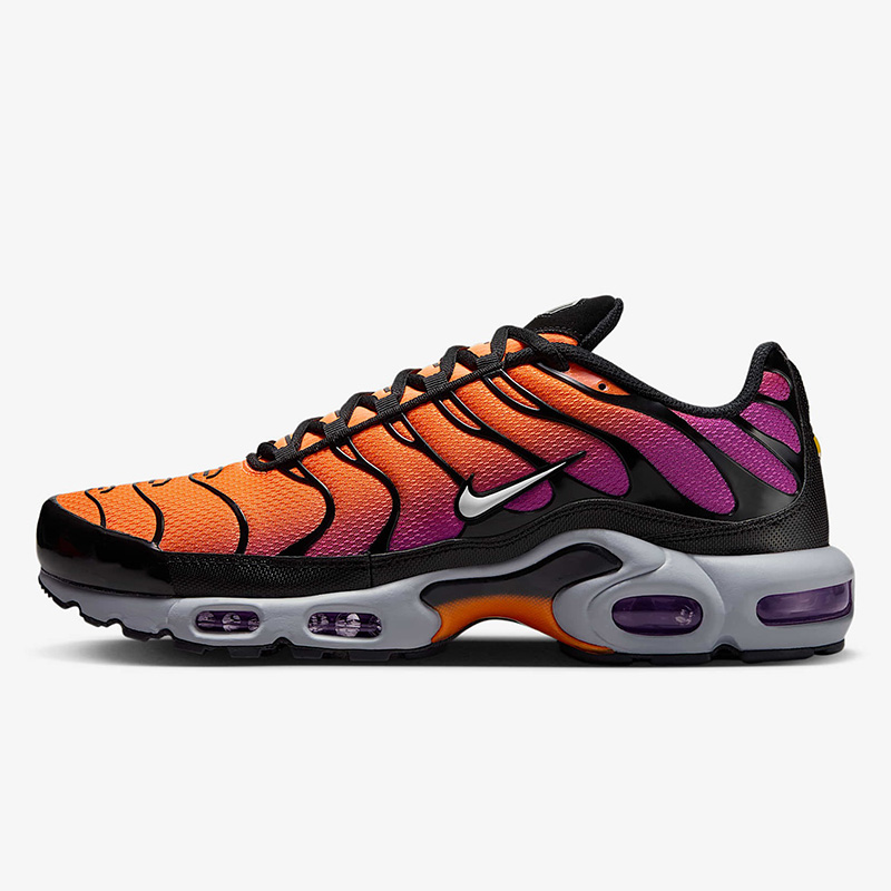 KicksDeals's tweet image. The black/total orange-vivid purple Nike Air Max Plus is $85 OFF for a limited time at $94.38 + FREE shipping.

BUY HERE -&amp;gt; tinyurl.com/yuab6pm3 (use promo code SPORT at checkout)