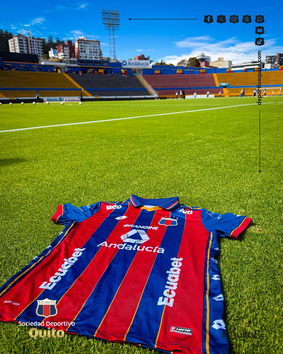 Atuendo 😍 para hoy, ¡La Ley! #ElQuitoEs acción 💙❤️