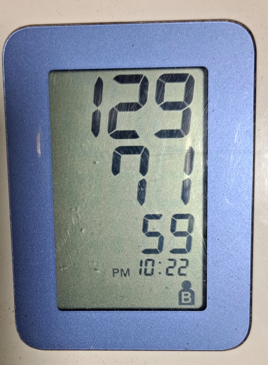 sugurray4UGA's tweet image. Got released last night at 10pm. Blood pressure was excellent. Slept great, got up, ate oatmeal(NO SALT), played with my plants about 2 hours, and came in and took my BP.⬇️

Friday, 4 FGT(SALTY),BLT, Cheez-its before bed...lots
Saturday 4 piece Bacon BKT Lays Chips. #)TRIP2ER🙏