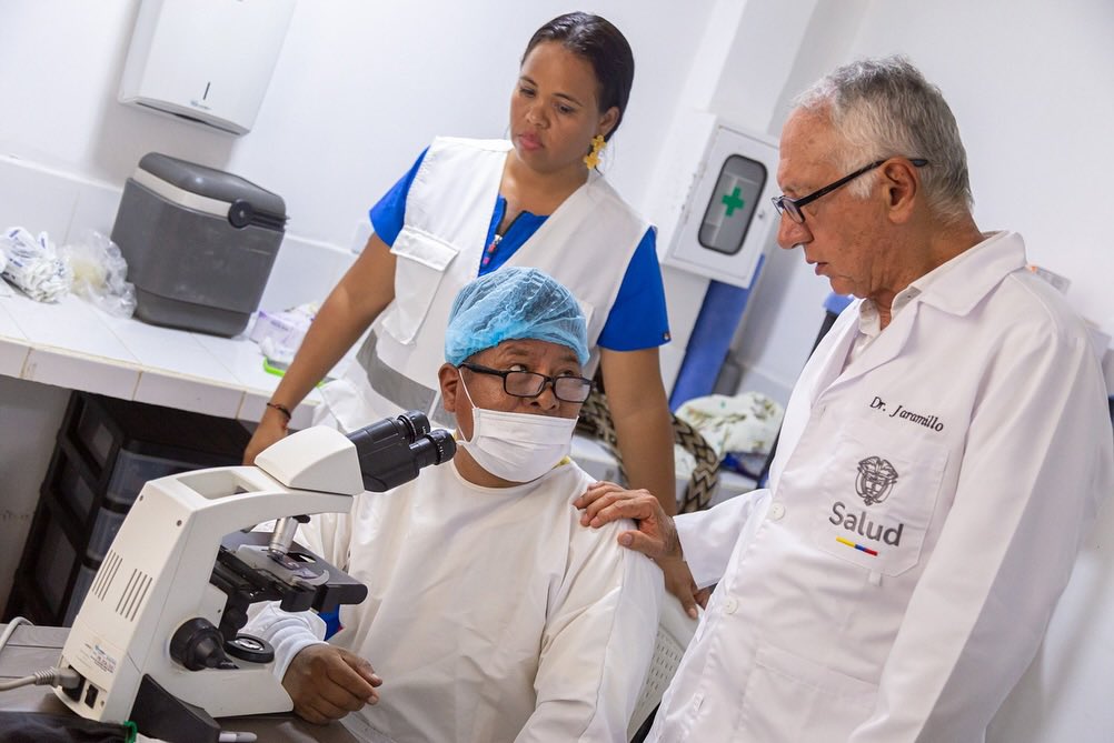 La #ReformaALaSalud  busca transformar el sistema poniendo la vida por encima del negocio. 

Su objetivo es que la atención primaria sea el pilar del modelo, llevando servicios a los territorios donde más se necesitan y garantizando el acceso para todas y todos, sin importar su