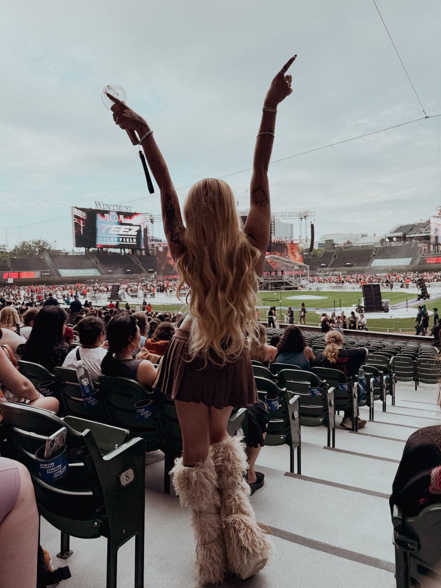 i know what you’re into. baby got a type 🌶️✨ #ATEEZinChicago #InYourFantasyChicago #ATEEZ