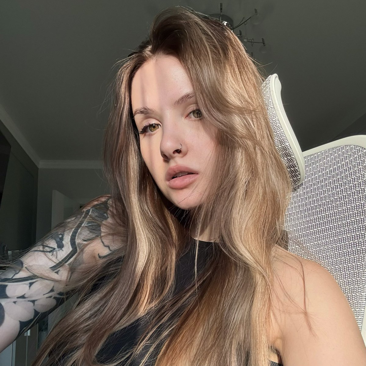 Больше не рыжая кстати, прошла эпоха