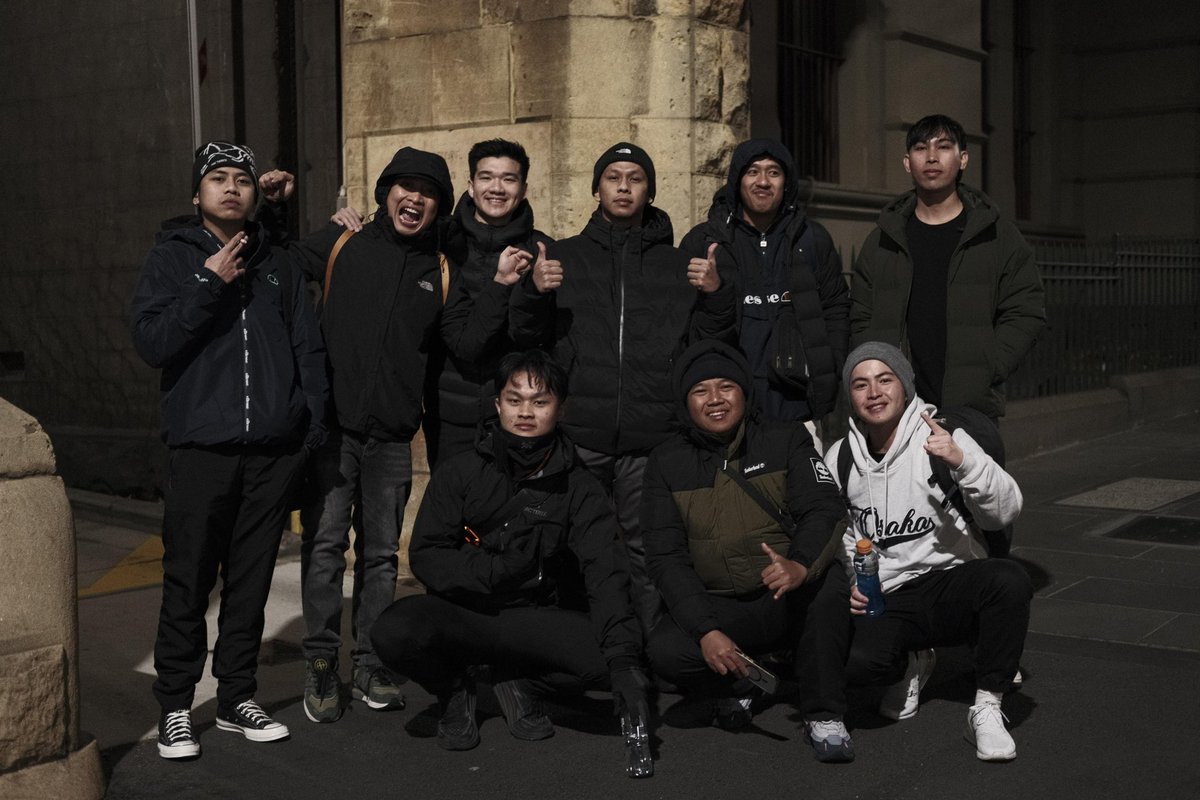 aguswid_'s tweet image. Mengelilingi salju🏂