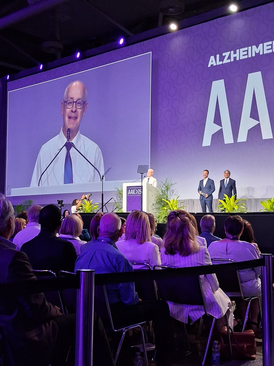 Powerful words from Cliff Jack as he accepted his lifetime achievement award.
We must protect and carry forward our longitudinal cohorts as they are the key to unlocking the mysteries of #Alzheimer’s.
#AAIC2025