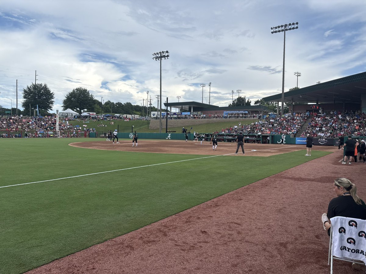 Patrick Murphy (@uacoachmurphy) on Twitter photo GAME TWO today at 1 pm
<a href="/theAUSLofficial/">AUSL</a> 🥎
<a href="/AUSL_Bandits/">Bandits | Athletes Unlimited Softball League</a> vs <a href="/AUSL_Talons/">Talons | AUSL</a>
The Rhoads 🏡 will be rockin! GAME TWO today at 1 pm
<a href="/theAUSLofficial/">AUSL</a> 🥎
<a href="/AUSL_Bandits/">Bandits | Athletes Unlimited Softball League</a> vs <a href="/AUSL_Talons/">Talons | AUSL</a>
The Rhoads 🏡 will be rockin!
