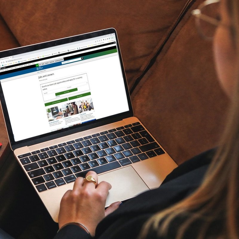 northyorksc's tweet image. Looking for a career change? We have a number of jobs that need filling:
💼 Business Support Officer
🏠 Domestic Assistant
🧹 Cleaner
❤️ Bereavement Officer
See more jobs and apply at: northyorks.gov.uk/jobs-and-caree…