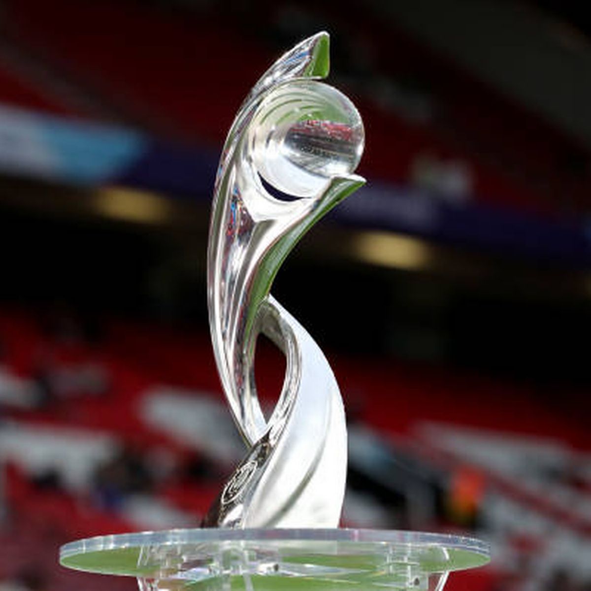 Newckie's tweet image. Will Trump be getting his tiny hands on the Women&apos;s Euro Trophy to go with the one he nabbed off Chelsea the other week?
#ENGSPA 
#WomensEuro2025