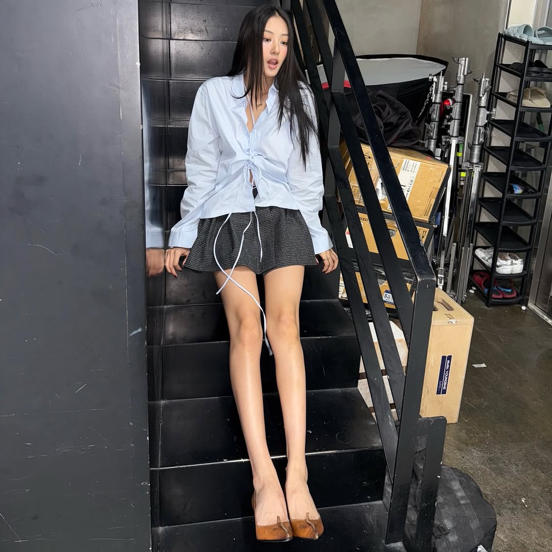 meovvbase's tweet image. She&apos;s so beautiful, i just can’t take my eyes off the photo.