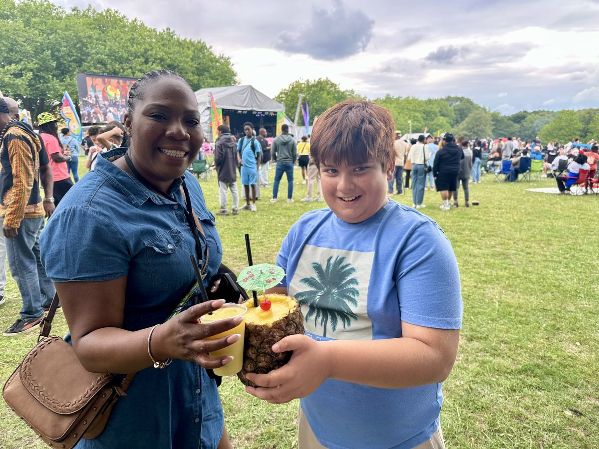 WaseemZaffar's tweet image. What a day at @SimmerDownFest! #Handsworth Park is buzzing with the best reggae, mouth-watering jerk chicken, and incredible Caribbean vibes.
Huge shoutout to the organisers for putting on such a brilliant community event! 🎉 #SimmerDownFestival #CommunityLove #BirminghamEvents