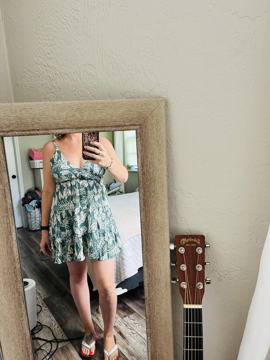 Sundays are for sundresses and church! 

Hope you all have a beautiful and blessed day!