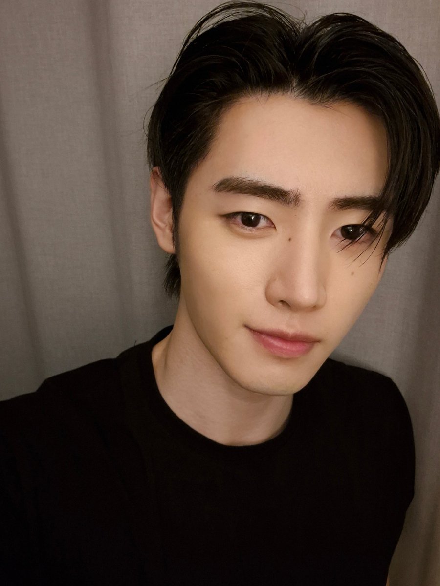 SoulliesPH's tweet image. 280725 | WEVERSE
#SUNGHOON: I’m glad that ENGENEs liked today’s performance
#ENHYPEN_SUNGHOON #엔하이픈_성훈 #성훈 @ENHYPEN_members @ENHYPEN