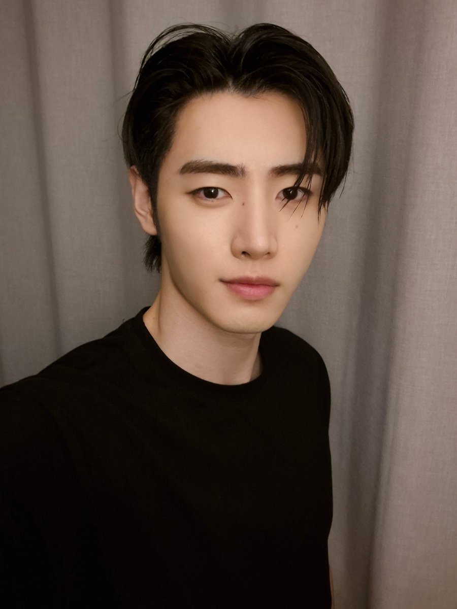 SoulliesPH's tweet image. 280725 | WEVERSE
#SUNGHOON: I’m glad that ENGENEs liked today’s performance
#ENHYPEN_SUNGHOON #엔하이픈_성훈 #성훈 @ENHYPEN_members @ENHYPEN