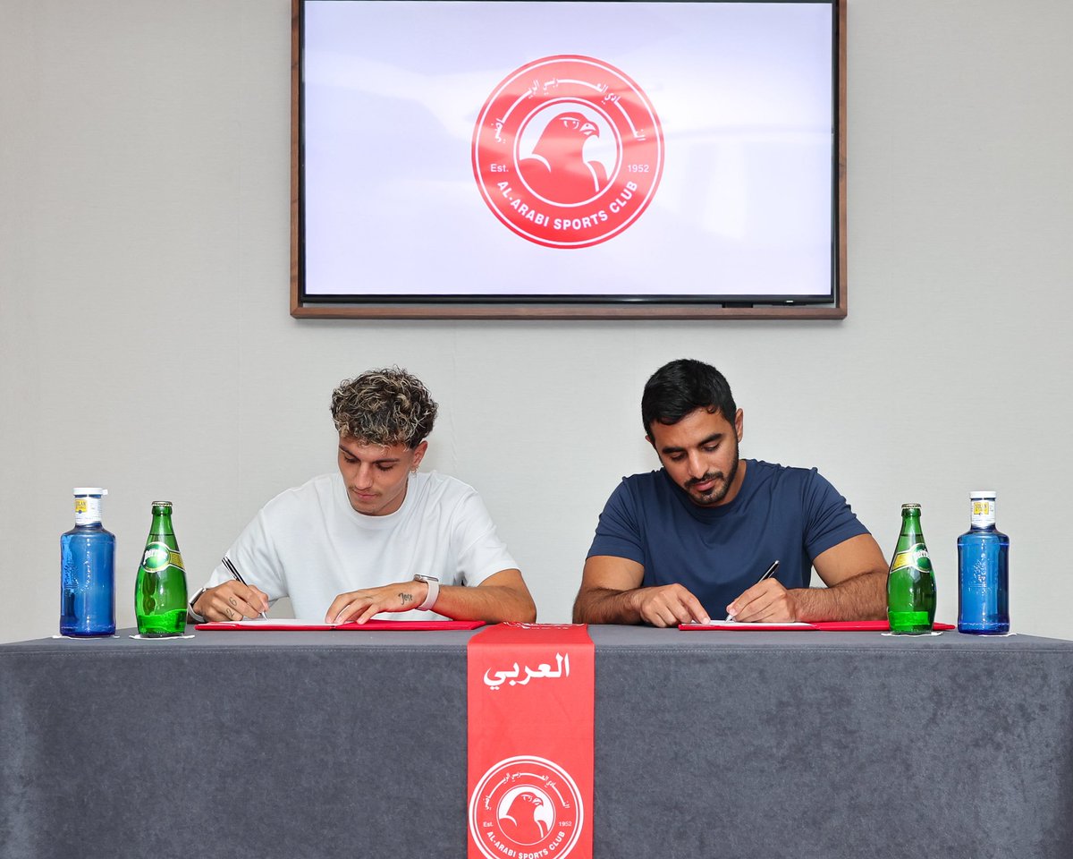 alarabi_club's tweet photo. تعاقدت إدارة النادي العربي مع اللاعب الإسباني جيرارد هيرنانديز لاعب خط الوسط لمدة خمس مواسم ✍🏼 

مرحبًا بـك في نادي الشعب !🔴⚪️

••••

Al Arabi Sports Club is pleased to announce the signing of Spanish midfielder Gerard Hernández on a five-year contract ✍🏼

#العربي | #جيرارد_عرباوي