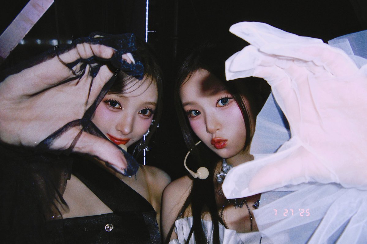 HITGS_offcl's tweet image. 고양시에 나타난 냥이 둘🖤🤍

#HITGS #힛지스
#HYERIN #혜린 #IYOO #이유