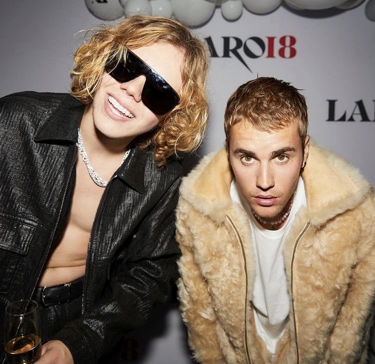 JDBieberDumps's tweet image. Justin Bieber at Kid LAROI's birthday party at The Nice Guy in West Hollywood, California
(Aug 16, 2021)