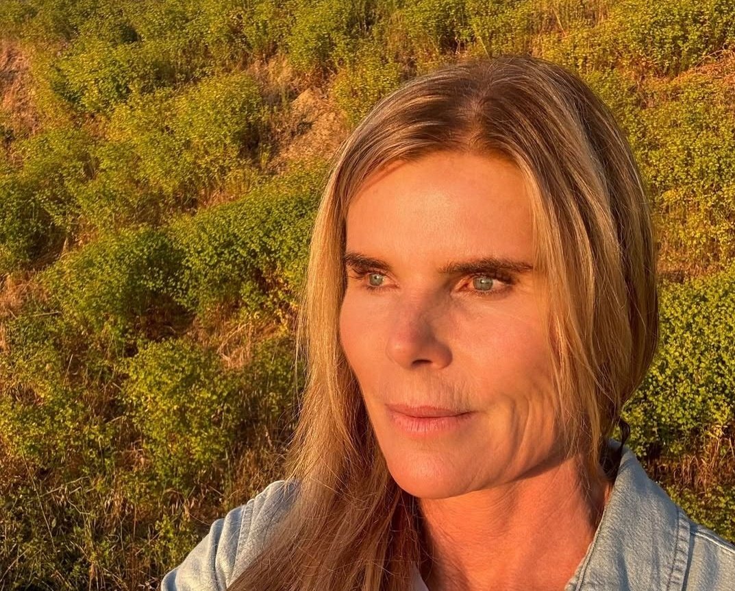 37Lemons's tweet image. MTF Mariel Hemingway

Two younger, two older