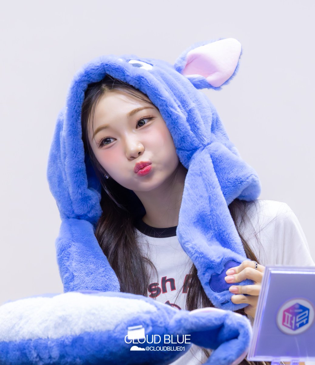 Cloudblue01's tweet image. 250727 KIIRAS
키라스 퍼스트뮤직 Fan sign
로아
#키라스 #KIIRAS #로아 #ROAH