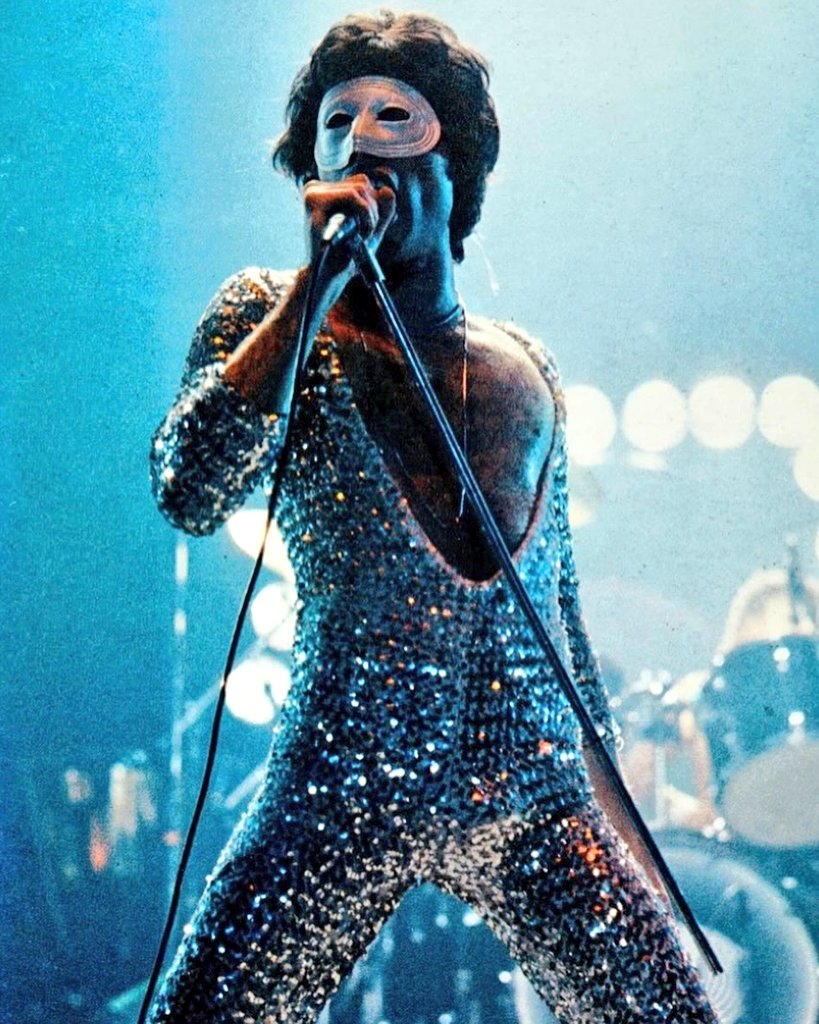 aqueenofmagic's tweet image. Brillante #FreddieMercury