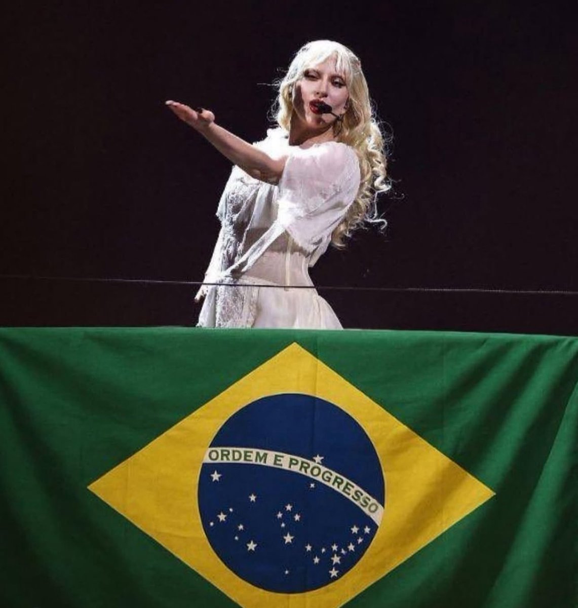 RDTLadyGaga's tweet photo. 🚨🇧🇷 Vem aí? Lady Gaga está em negociações para trazer a turnê MAYHEM Ball ao Brasil com três shows, segundo o jornalista Renato Melo.

Uma produtora brasileira teria manifestado interesse nas apresentações para março/abril de 2026, período em que possivelmente acontecerá a passagem da turnê pela América Latina.