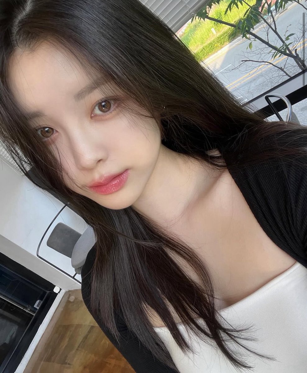 gugugallery's tweet image. Soyee's Instagram Update!
•
instagram.com/p/DL2Ni4zyGEI/…
•
#소이 #SOYEE #구구단 #gugudan