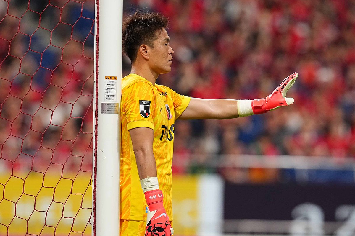 weeklysd's tweet image. ⚽️ #Jリーグ ⚽️
「クラブとしても何か変えないと」浦和の守護神が語った”クラブW杯での悔しさ”と”Jリーグでの覚悟 ”
soccerdigestweb.com/news/detail/id…