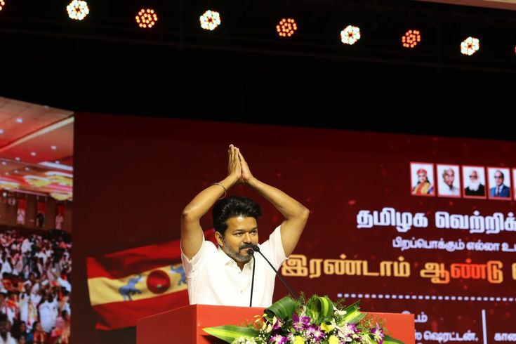 vijayfangirl0's tweet image. ஆளுங்கட்சி ல இருந்து சாதரண சீமான் வரைக்கும் கதற விட்டியே தலைவா...!!🔥👌🏻😂
உன்ன மாதிரி ஆளு தான் அரசியல் க்கு வரனும்...!!🔥💯📈
அப்ப தான் உண்மை வெல்லும் ⚡💪🏻
#TVKVijay @TVKVijayHQ #TVK