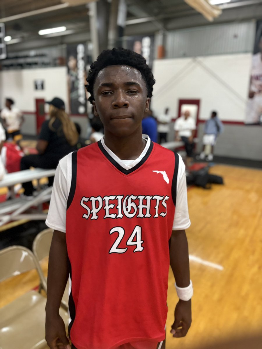 MathurineAgency's tweet image. AJ Jenkins 6’0 G Team Speights 2028
Finished with 39pts in a tough loss to Thunder Select. Smooth guard who can get to his spot, 3 level scorer and does a good job getting to the ft line. Mature presence on the court and plays well beyond his years.