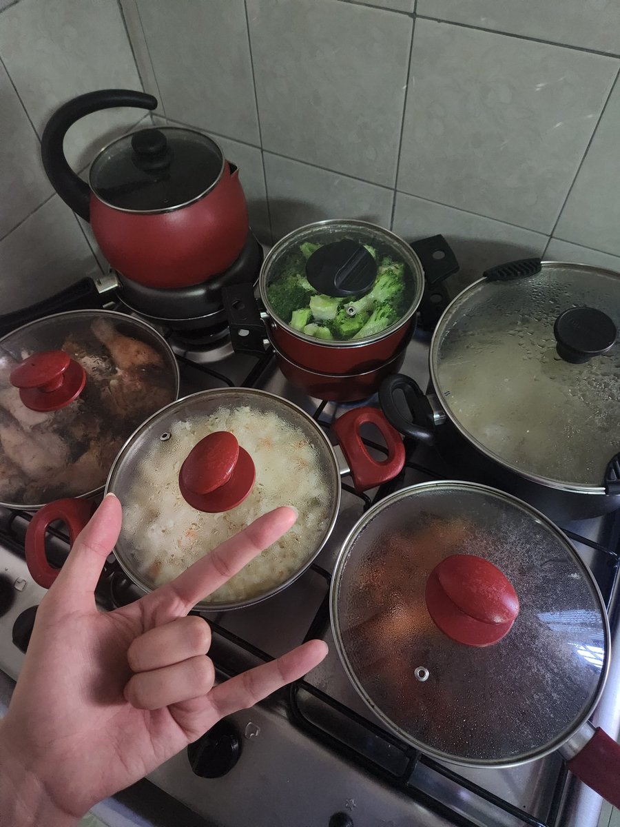 Torizzzu's tweet image. Oiii vamos almoçar? 😋