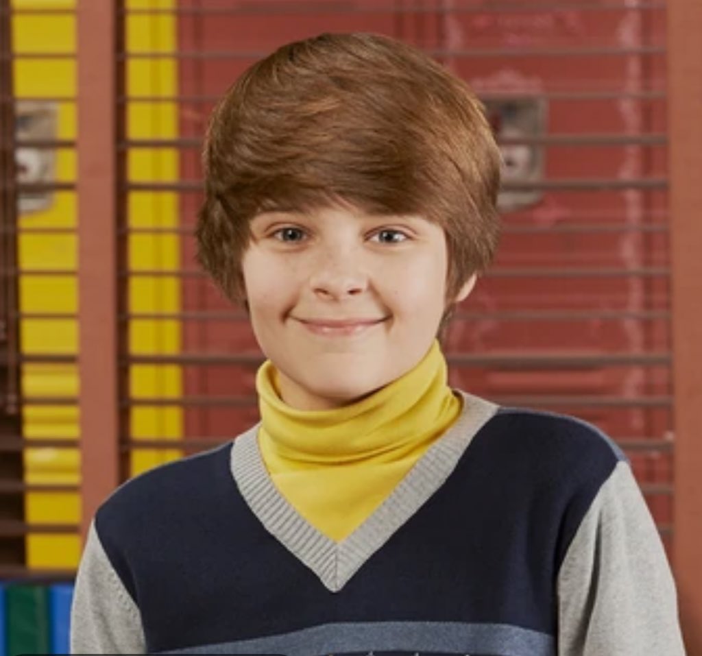 C0neb0ne's tweet image. Cut got him lookin like he’s about to take on the world fr