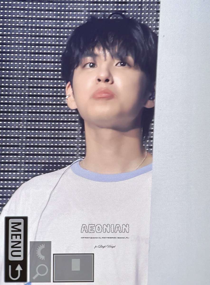aeonian_PIL's tweet image. 250727 Pier10 #μν #WONPIL #λ°μ΄μμ€ #DAY6 preview