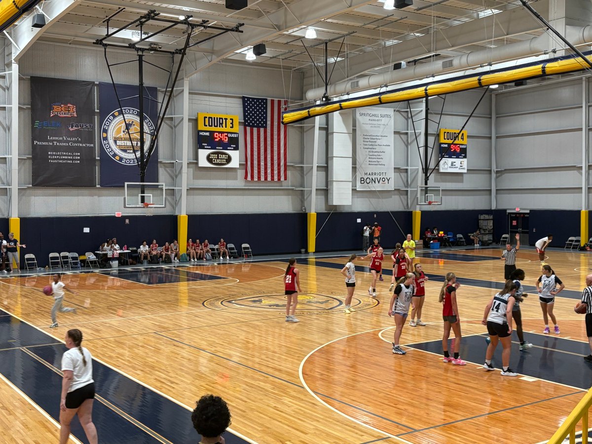 KeithGroller's tweet image. ANOTHER EXECUTIVE DECISION
Rain has forced all of the games indoors today at the @A_TownThrowDown with varsity games going to @EEACSBasketball and the youth and JV to ESYC. This could change later, but for now everything is on the East Side.
