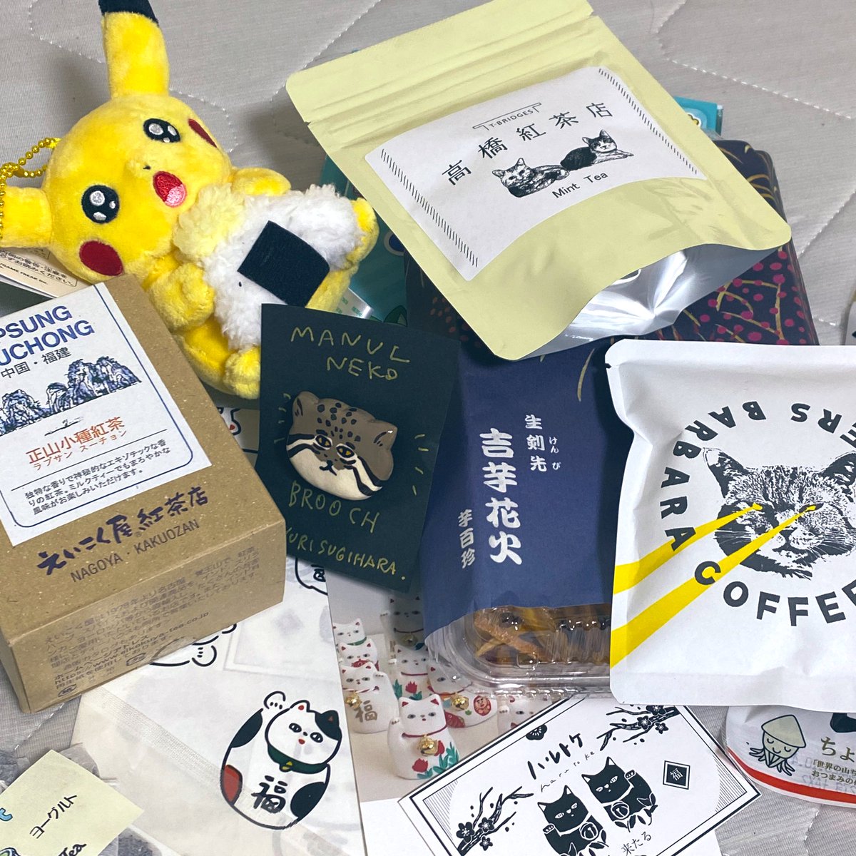 mooowu's tweet image. 今回のお土産（他にも倍はある）と個人的なおみやげ。
紅茶大好きなのでえいこく屋さん教えてもらってthanksでした🥰