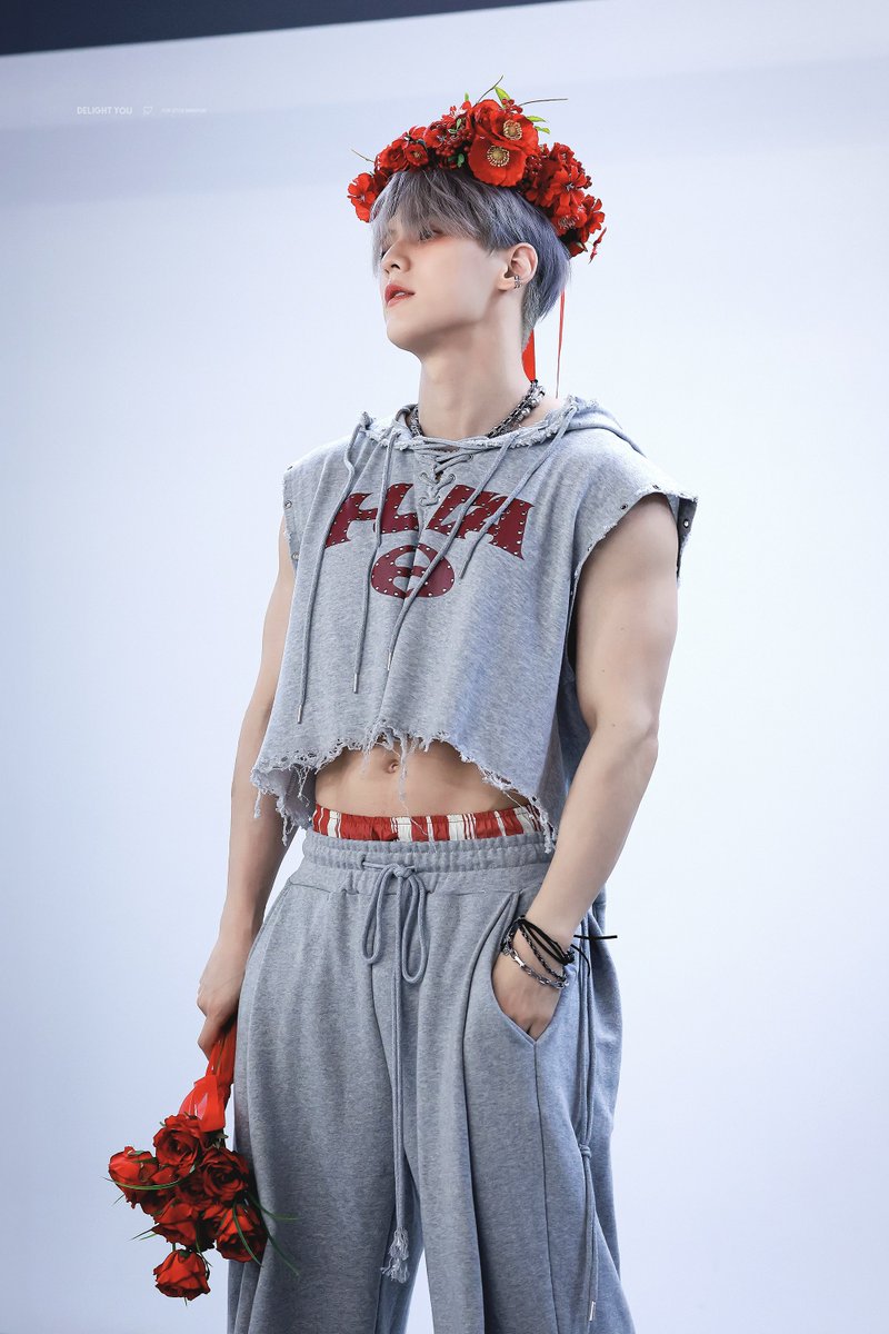 2MH_DelightYou's tweet image. 250726 🌹❤️

#비투비 #이민혁 #HUTA #허타람찌 @btob2mh