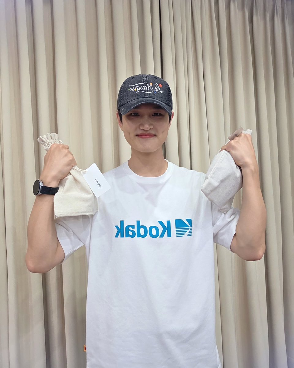 do_oduck's tweet photo. 장두환 배우님 인스타그램에 올라온 인증 사진 일부입니다. https://t.co/oGRd94fa3G