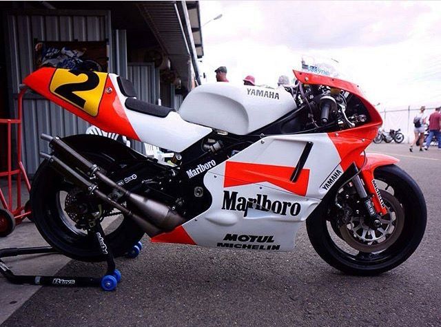 Yamaha yzr500.