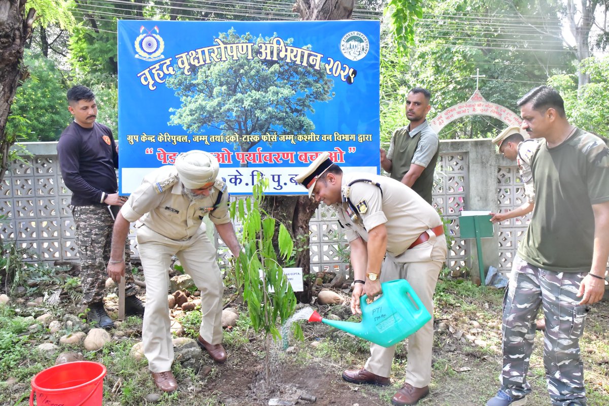 #87th CRPF Raising Day# GC Jammu embraced this occasion by organizing cycling campaign,pays homage to martyrs,special sainik sammelan,plantation drive,sport event &amp; badakhana.The IG Jmu sector headed these events along with the DIG GC Jmu, other senior officers &amp; force personnel.