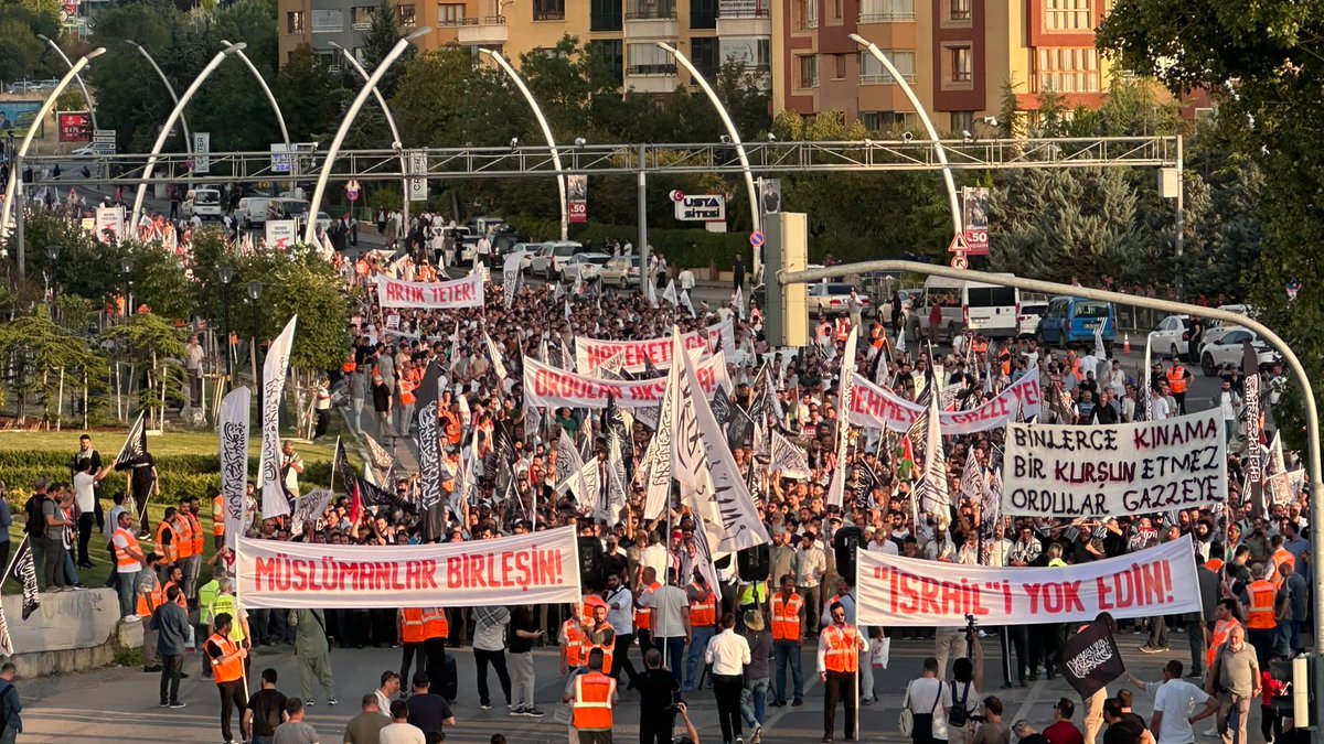 KokluDegisim's tweet image. Müslümanlar Birleşin, "İsrail'i" Yok edin!
#GazzeİçinBenVarım