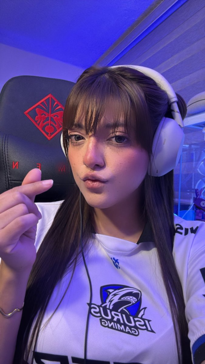Voy a regalar un teemo flor espiritual entre los que estén en el chat 

Twitch.tv/feryfer

<a href="/LTAEspanol/">LTA</a> 💖