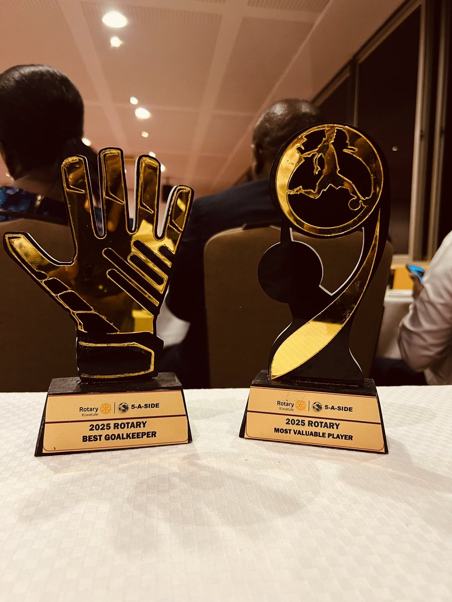 SimonOkwi1's tweet image. Much Appreciation to the @RotaryKiwatule for the awards and recognizing me. Special thanks to Coach Kisawuzi and @RCKSI team for the efforts.
Great Win.